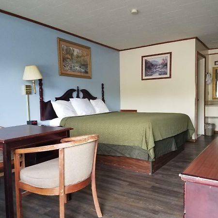 A Sapphire Inn Franklin Exterior photo